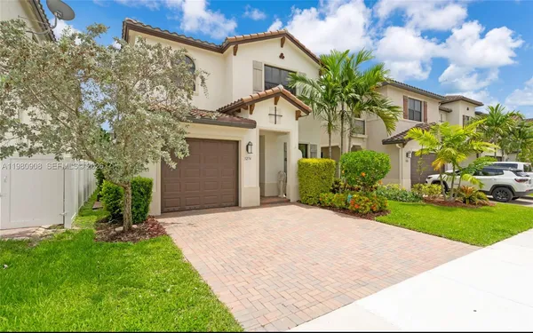 $4,100 | 3274 West 96th Place, Hialeah, FL 33018