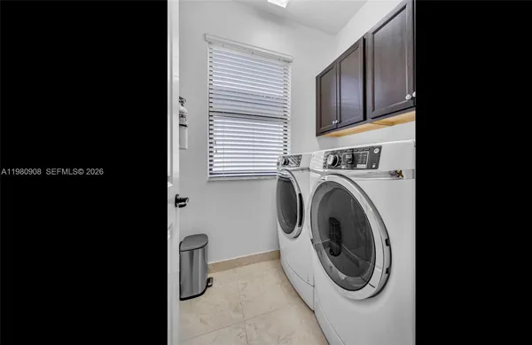 $4,100 | 3274 West 96th Place, Hialeah, FL 33018