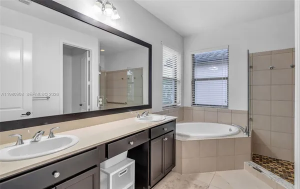 $4,100 | 3274 West 96th Place, Hialeah, FL 33018