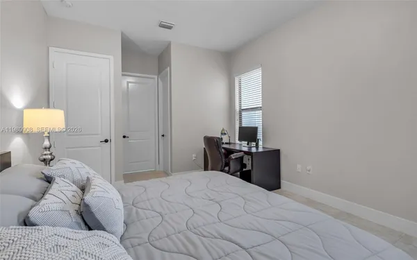 $4,100 | 3274 West 96th Place, Hialeah, FL 33018