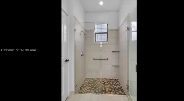 $4,100 | 3274 West 96th Place, Hialeah, FL 33018