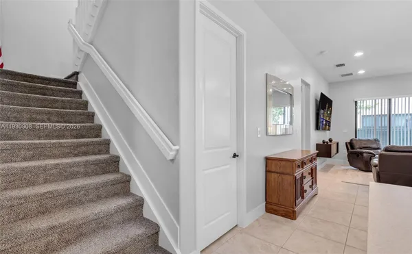 $4,100 | 3274 West 96th Place, Hialeah, FL 33018