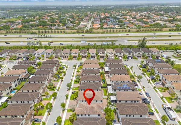 $4,100 | 3274 West 96th Place, Hialeah, FL 33018