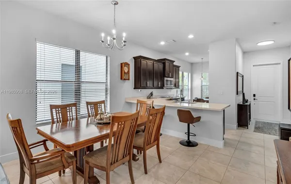 $4,100 | 3274 West 96th Place, Hialeah, FL 33018