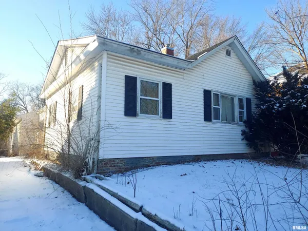 $72,500 | 828 South McArthur Street, Macomb, IL 61455