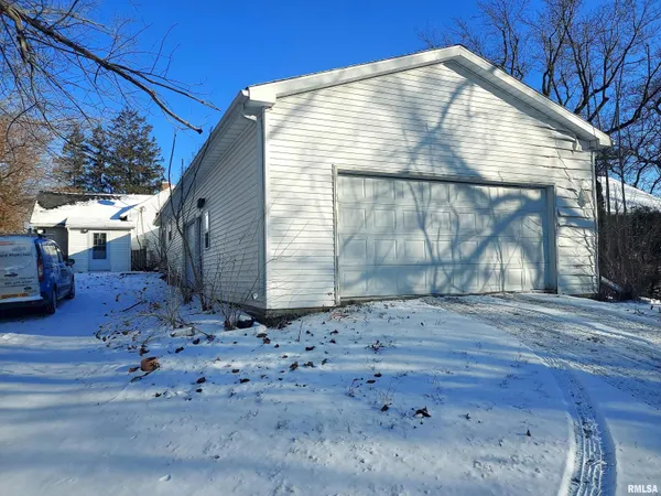 $72,500 | 828 South McArthur Street, Macomb, IL 61455