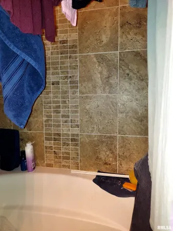 $72,500 | 828 South McArthur Street, Macomb, IL 61455