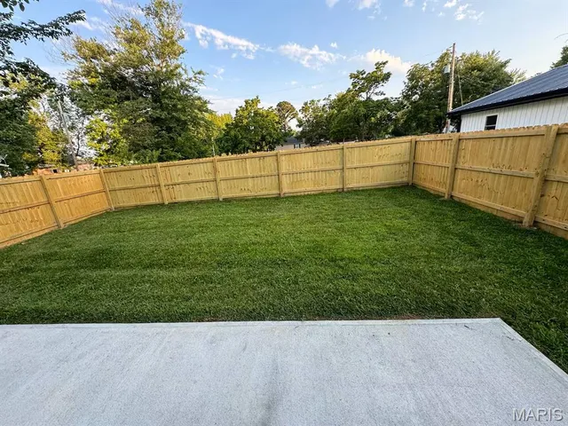 $185,000 | 200 Missouri Avenue, St. James, MO 65559