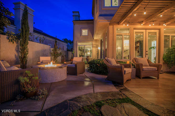 4145 Laurelview Drive Moorpark, CA 93021 - Photo 53 of 55 a living room with furniture