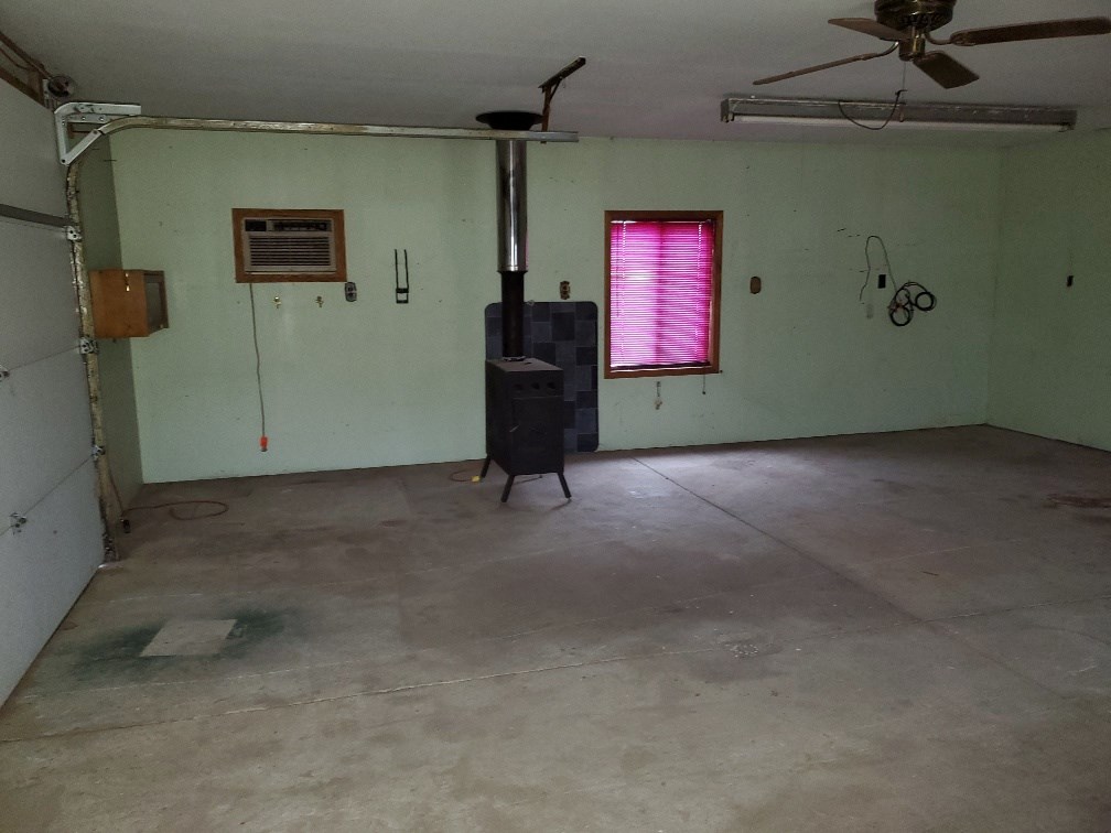 9999 West North County Line Road Shepherd, MI 48883 - Photo 10 of 28 1882811-9.JPG