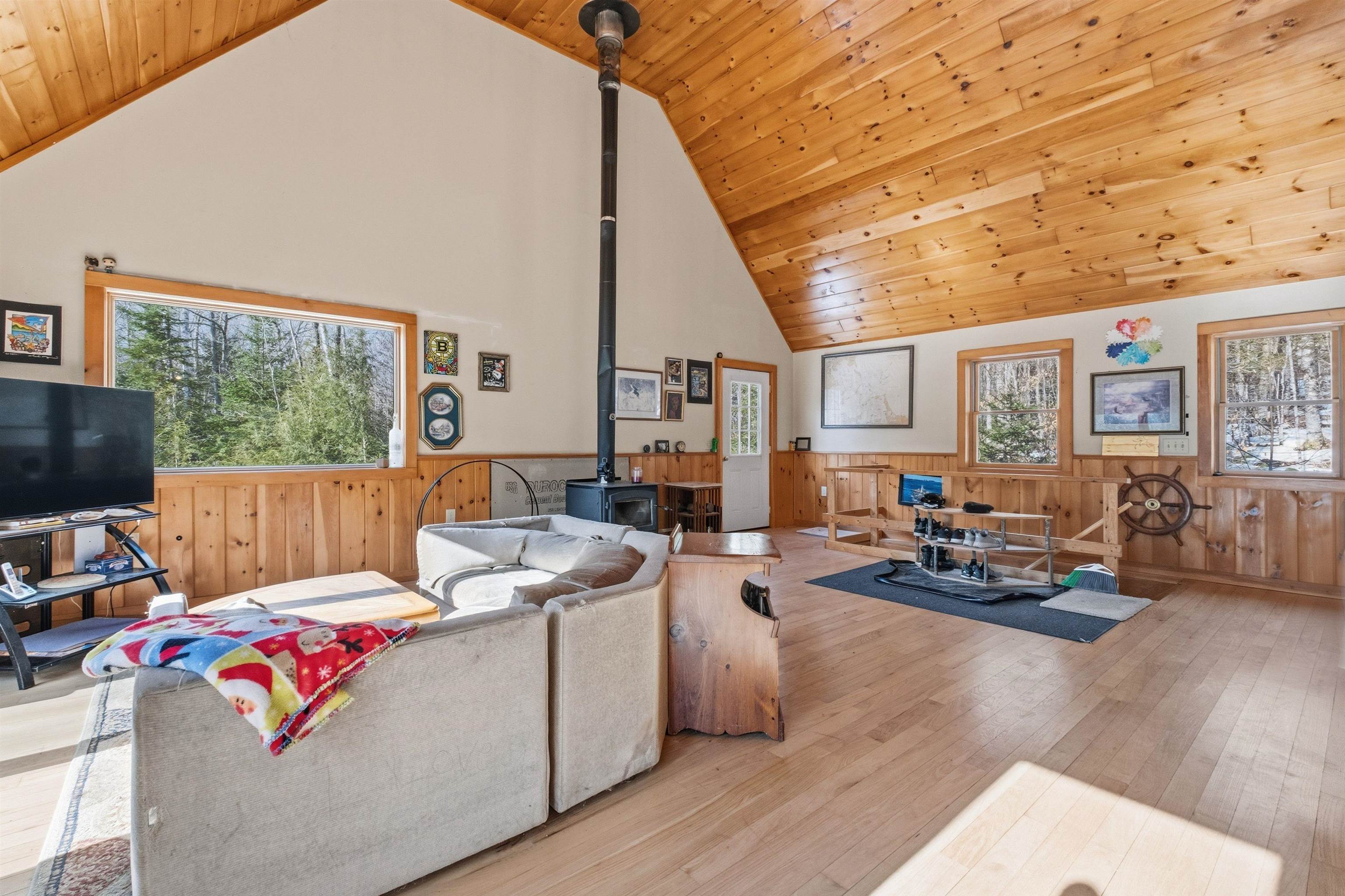 26 Doetown Road Ellsworth, NH 03266 - Photo 18 of 53