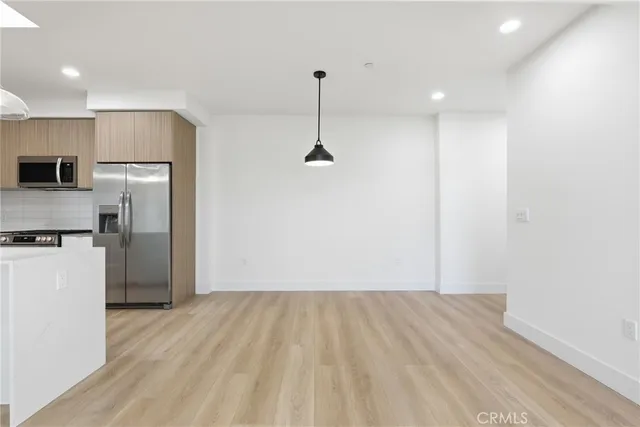 $5,900 | 12078 Guerin Street, Unit 207, Studio City, CA 91604