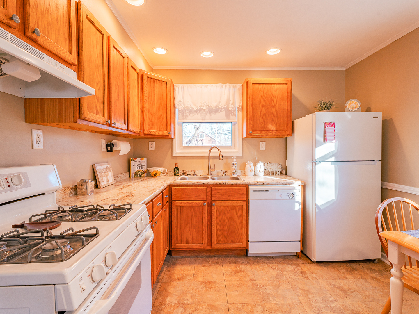 17537 Dundee Avenue Homewood, IL 60430 - Photo 14 of 31 Gallery Image 14