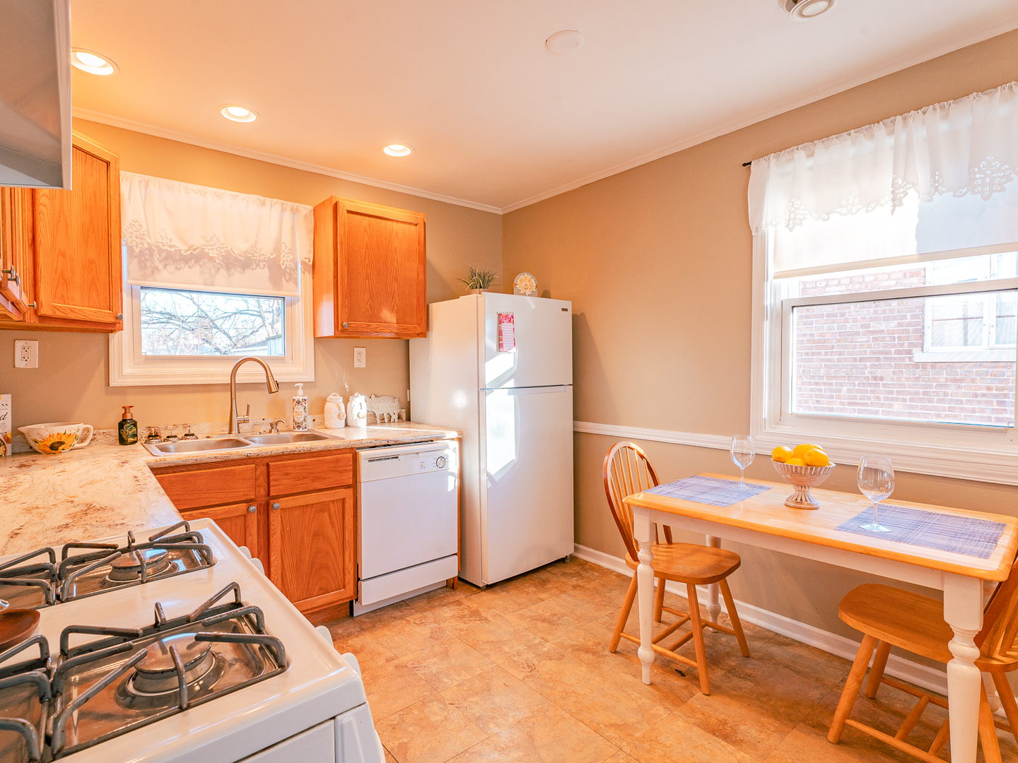 17537 Dundee Avenue Homewood, IL 60430 - Photo 15 of 31 Gallery Image 15