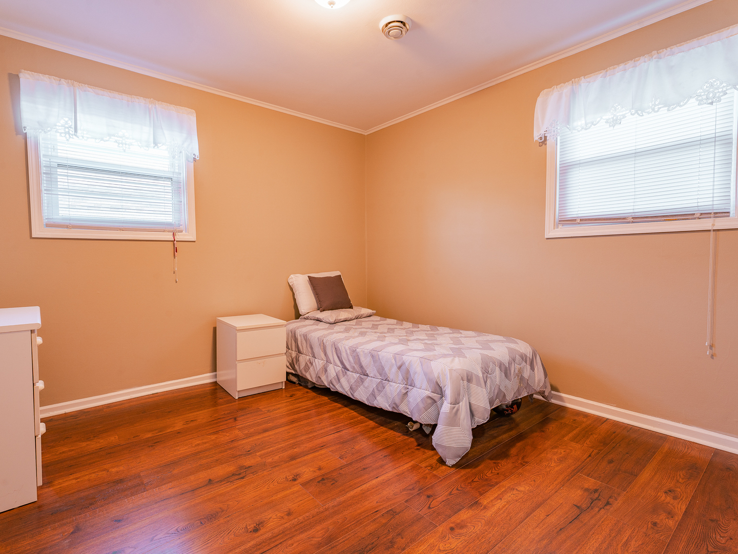 17537 Dundee Avenue Homewood, IL 60430 - Photo 24 of 31 Gallery Image 24