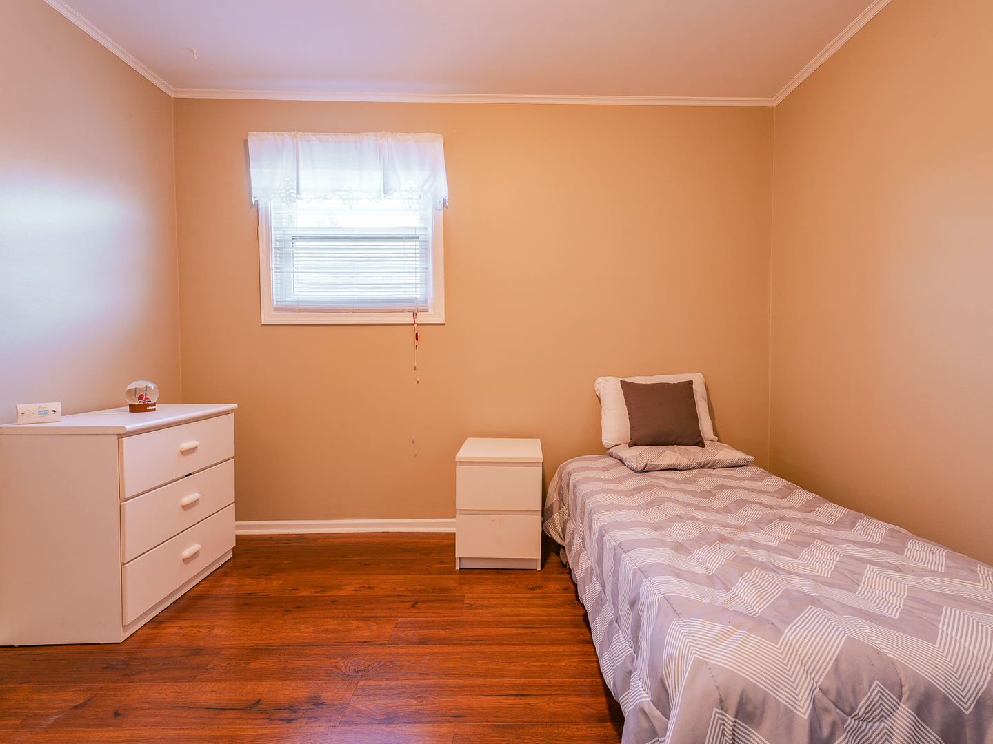 17537 Dundee Avenue Homewood, IL 60430 - Photo 25 of 31 Gallery Image 25