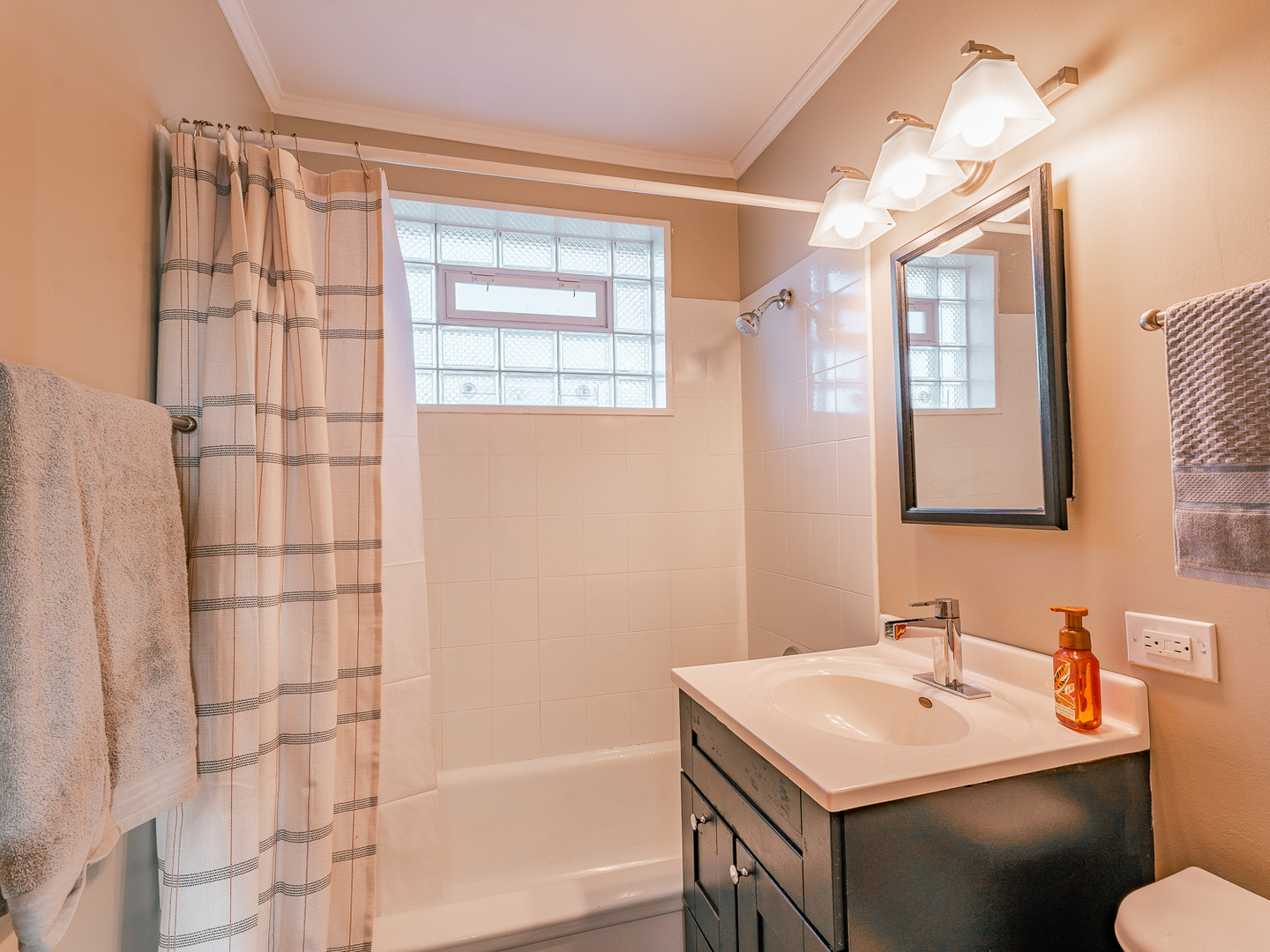 17537 Dundee Avenue Homewood, IL 60430 - Photo 28 of 31 Gallery Image 28