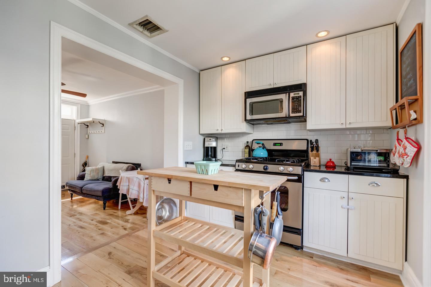 355 Reno Street Philadelphia, PA 19123 - Photo 12 of 39 Gallery Image 12