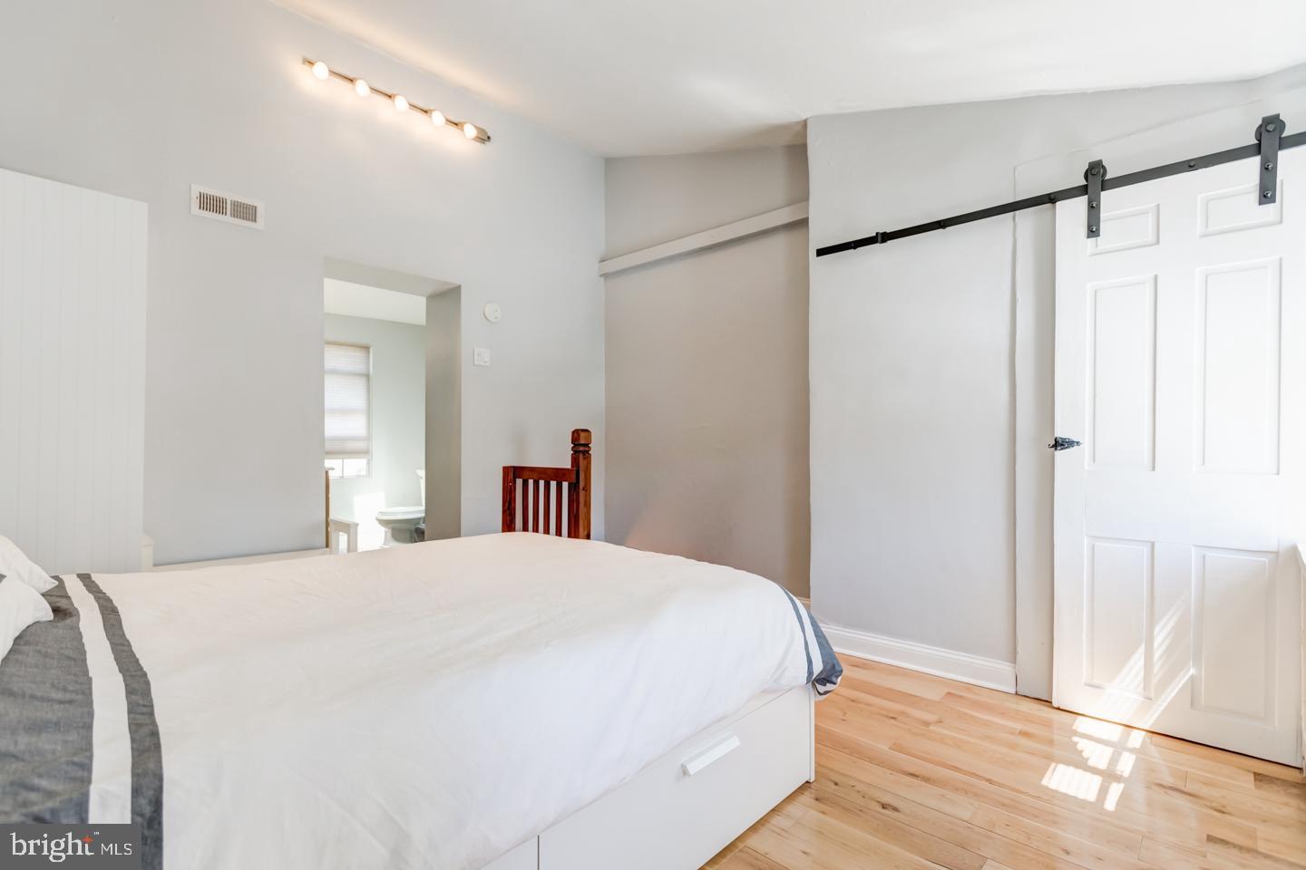 355 Reno Street Philadelphia, PA 19123 - Photo 26 of 39 Gallery Image 26