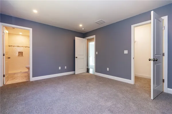 $599,900 | 21 Carlson Circle, West Warwick, RI 02893