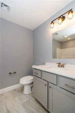 $599,900 | 21 Carlson Circle, West Warwick, RI 02893