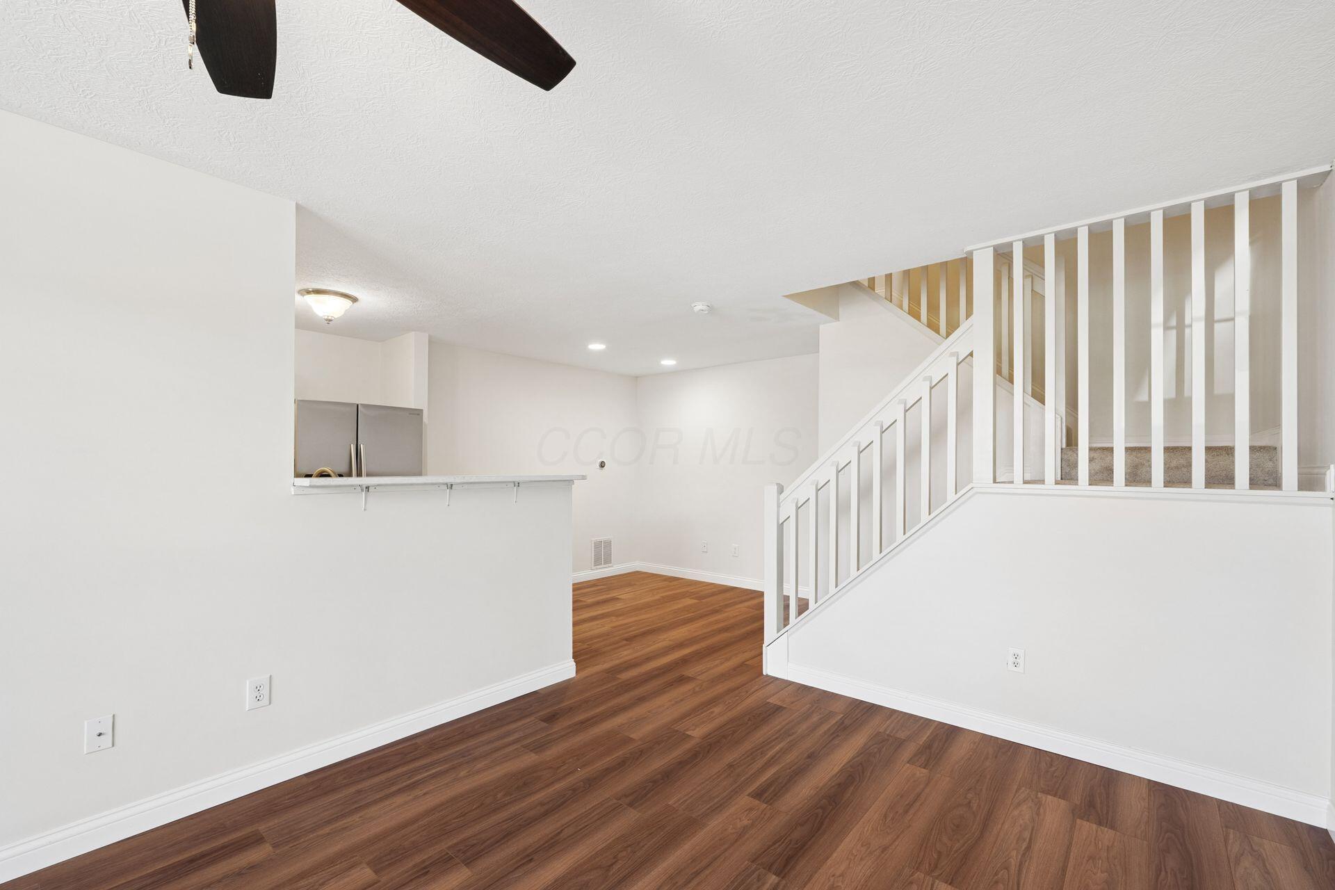 7003 Pleasant Colony Way, Unit 14 New Albany, OH 43054 - Photo 18 of 38 Stairway