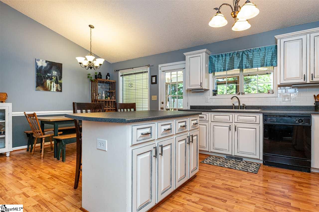 478 Tanyard Road Greenville, SC 29609 - Photo 5 of 25