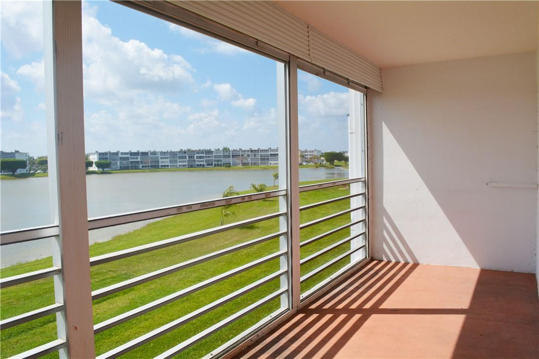 2082 Exeter, Unit 2082 Boca Raton, FL 33434 - Photo 13 of 27 Photo 13