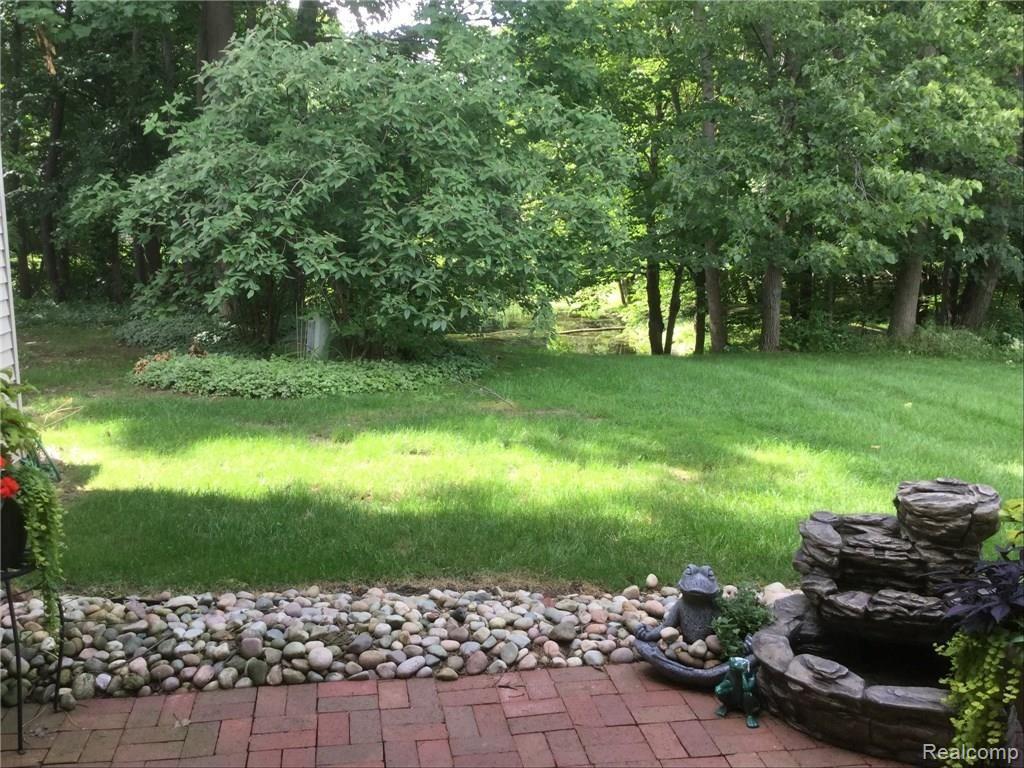 1602 Rivers Edge Rochester Hills, MI 48307 - Photo 11 of 33