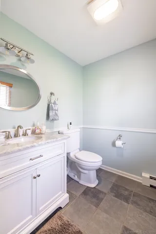 $675,000 | 38 Barnhill Road, Woodbury, CT 06798