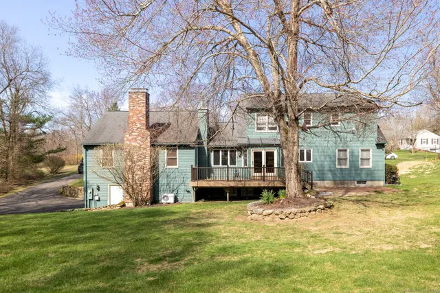 $675,000 | 38 Barnhill Road, Woodbury, CT 06798