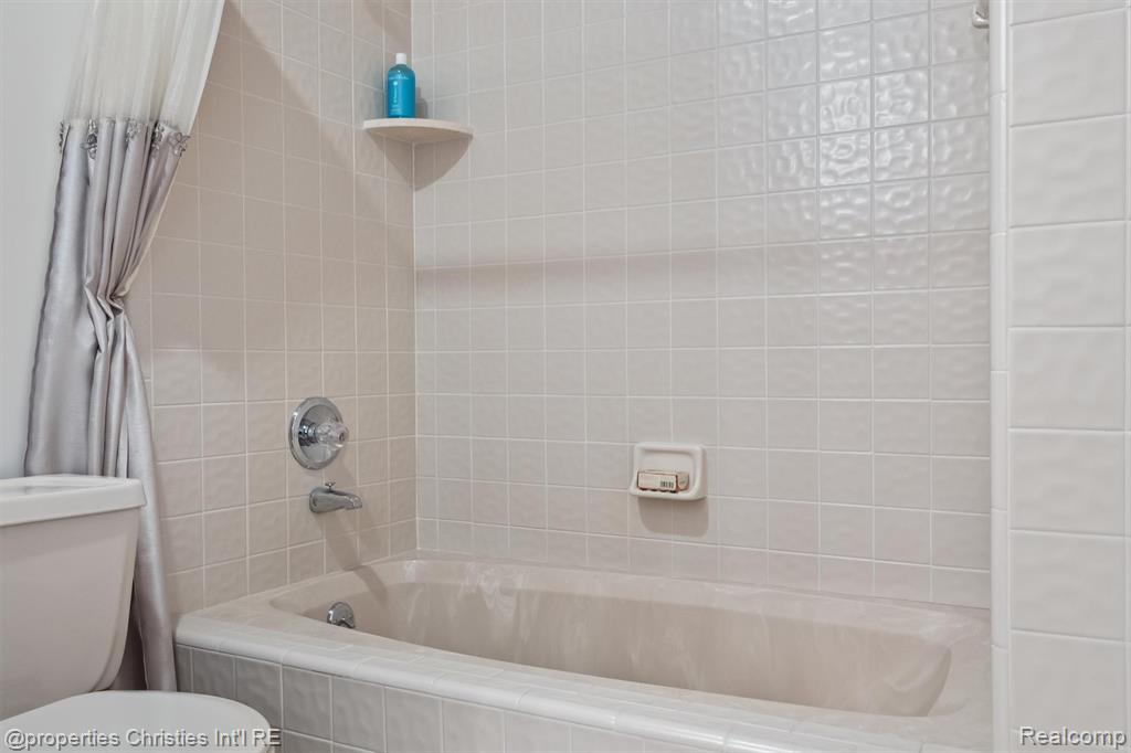 9150 Chubb Road Northville, MI 48167 - Photo 38 of 74 Gallery Image 38