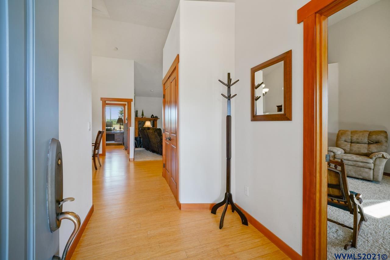 15355 Salt Creek Road Dallas, OR 97338 - Photo 6 of 42 Gallery Image 6