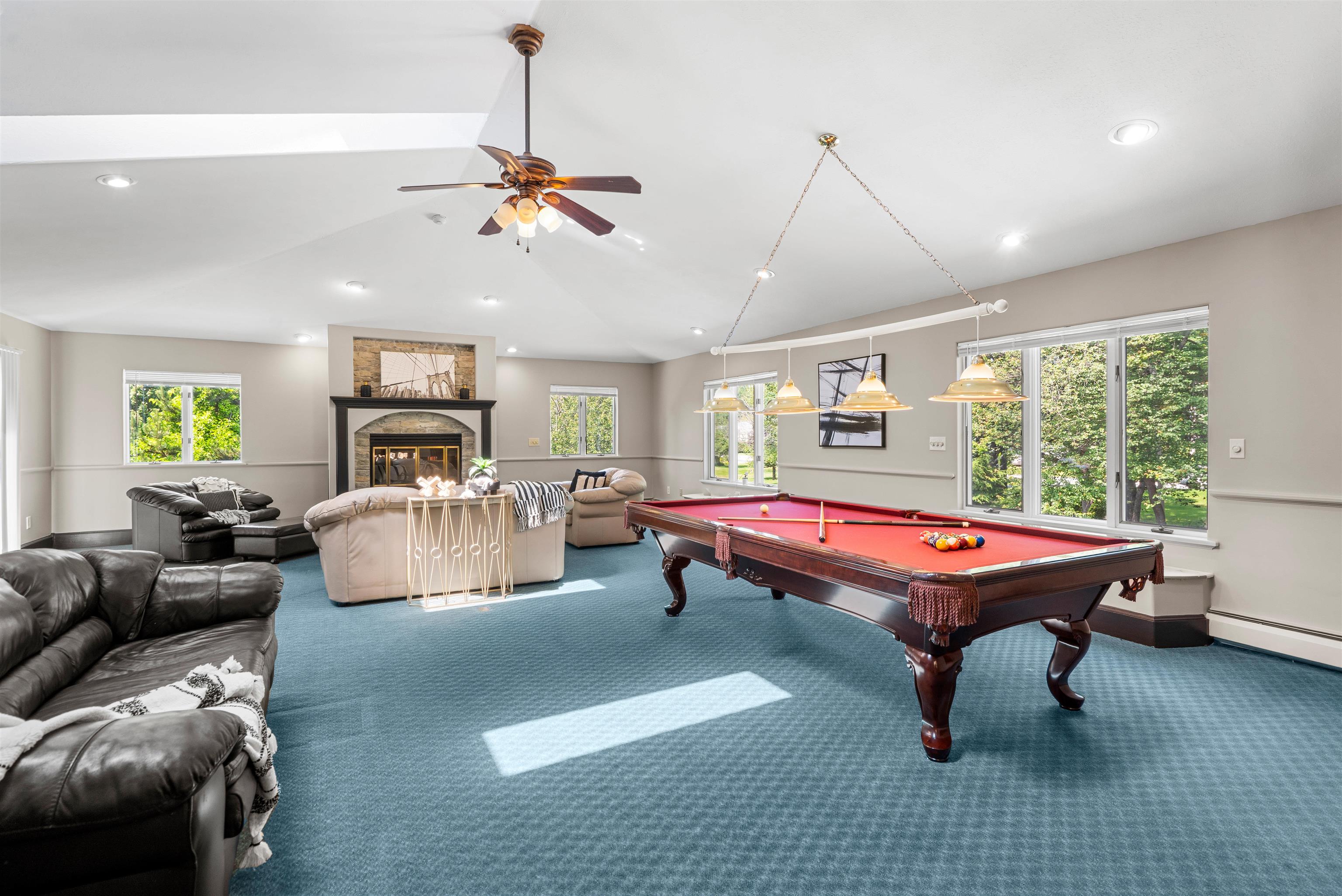 10 Roy Drive Hudson, NH 03051 - Photo 19 of 40