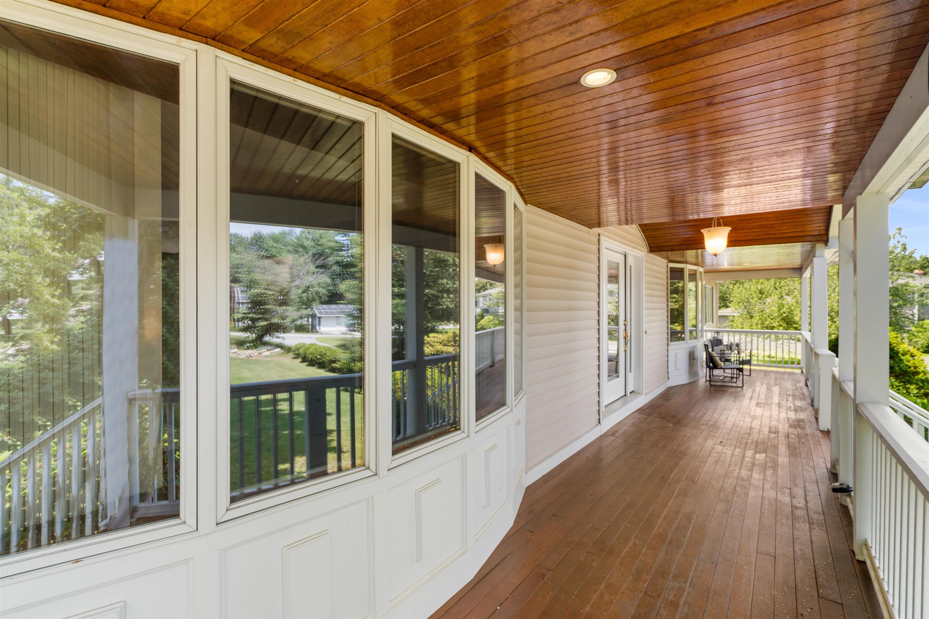 10 Roy Drive Hudson, NH 03051 - Photo 2 of 40