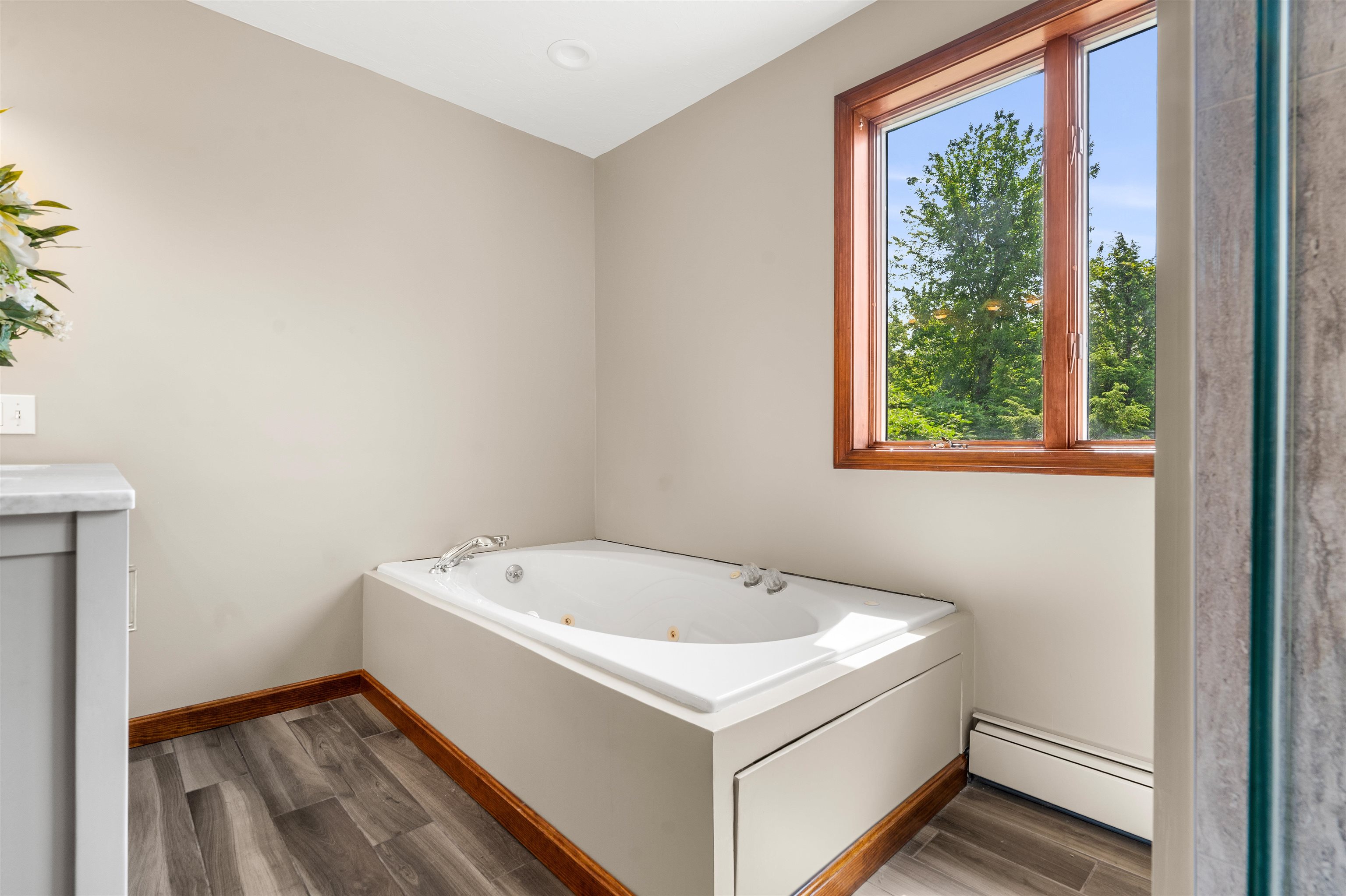 10 Roy Drive Hudson, NH 03051 - Photo 28 of 40