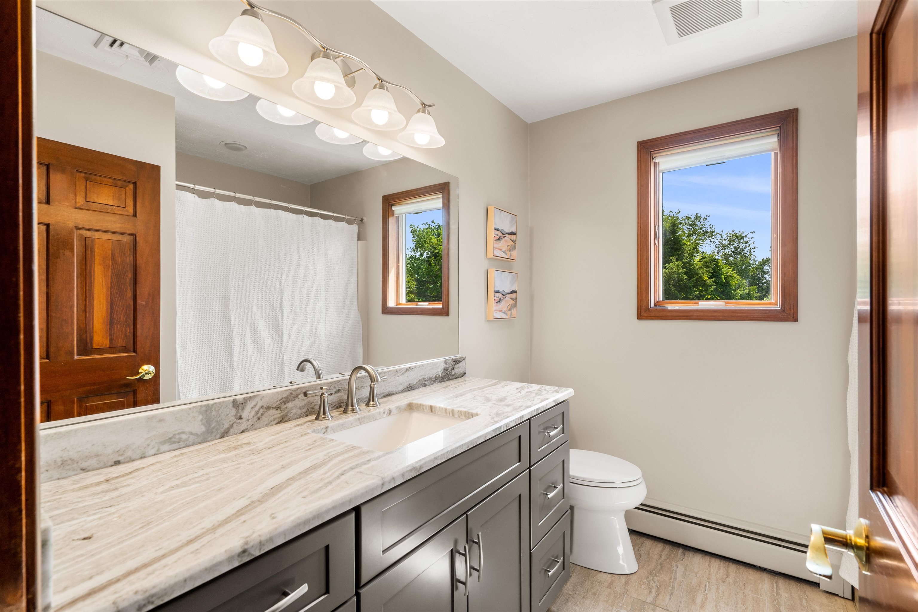 10 Roy Drive Hudson, NH 03051 - Photo 35 of 40