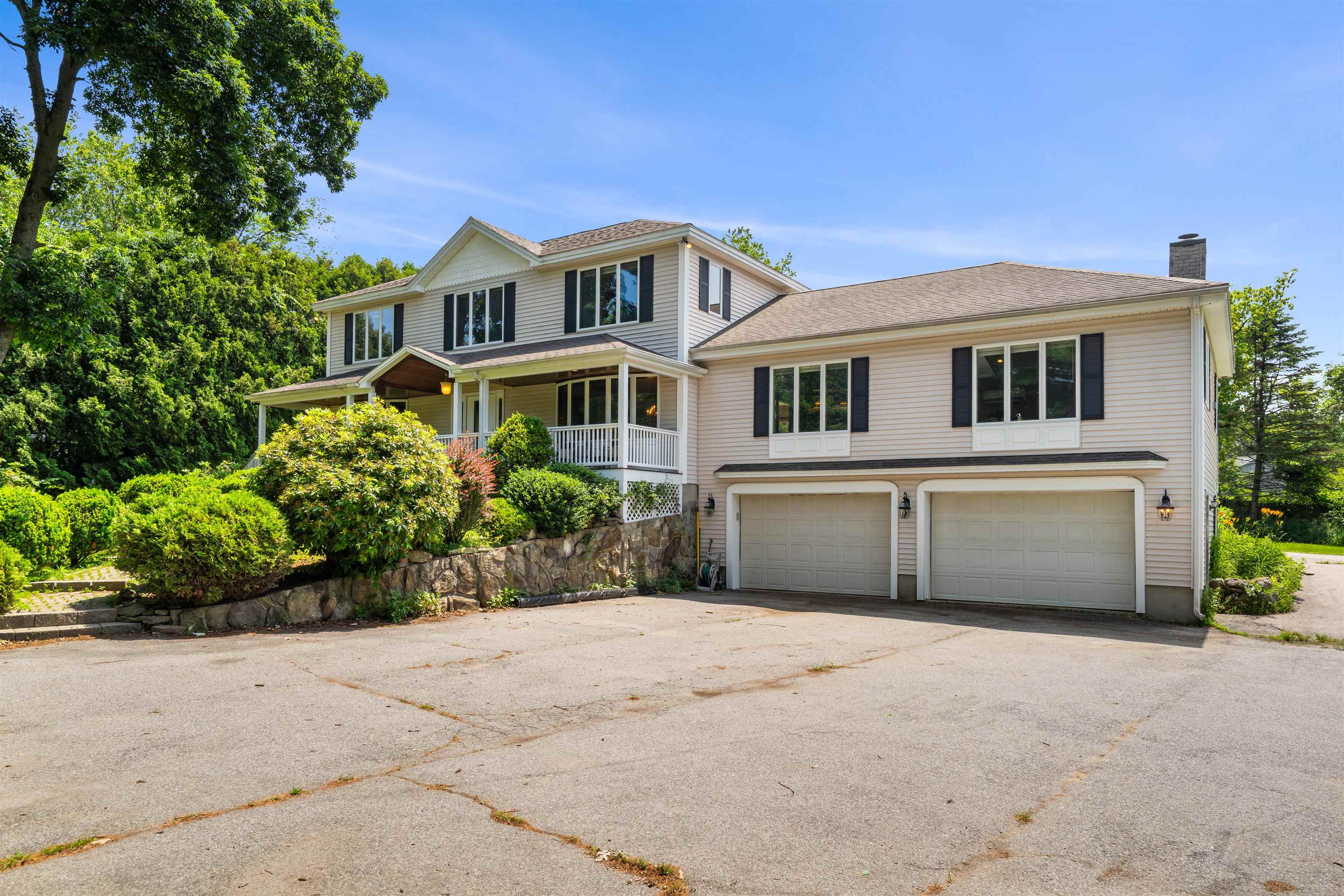 10 Roy Drive Hudson, NH 03051 - Photo 38 of 40