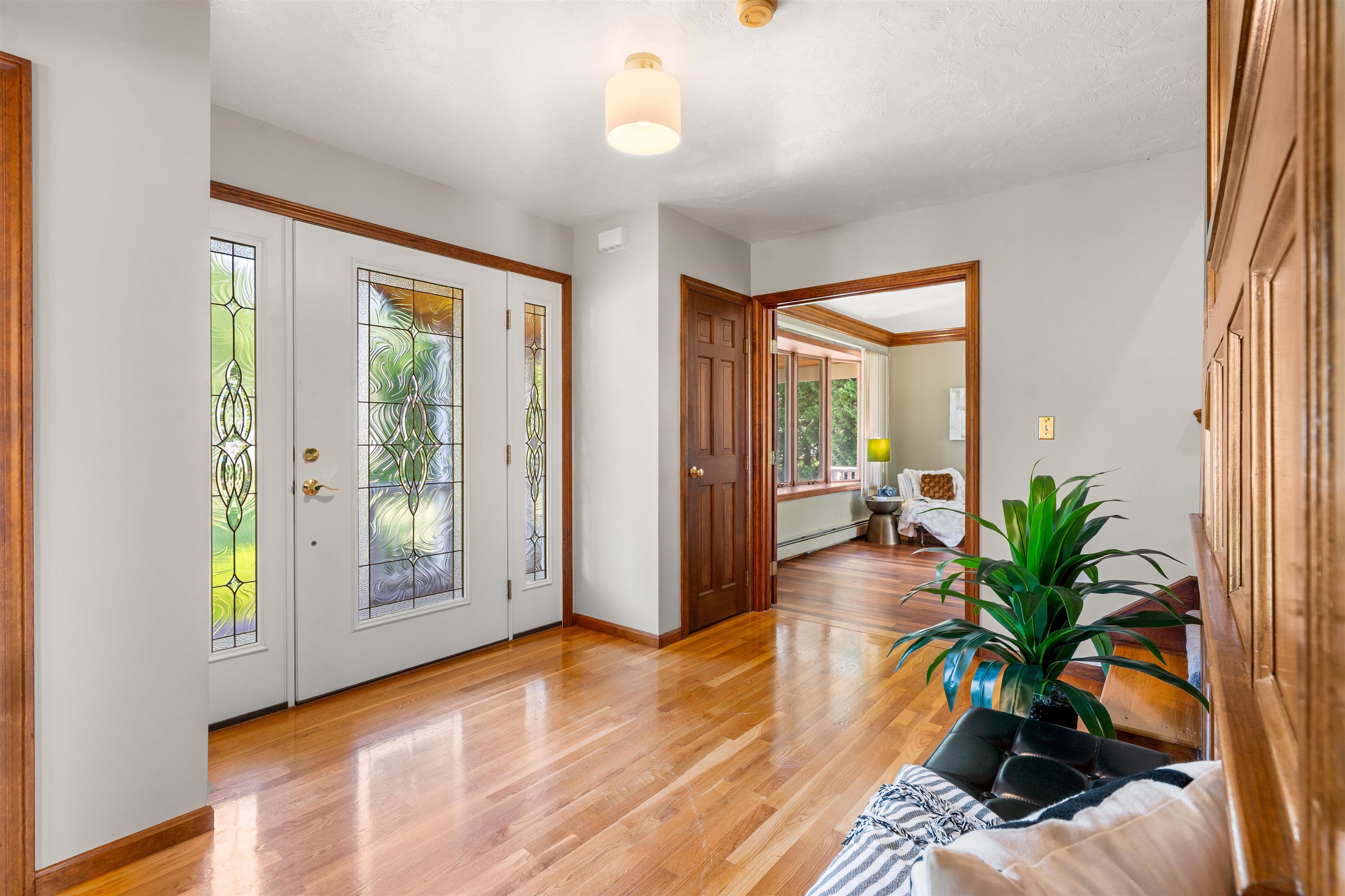 10 Roy Drive Hudson, NH 03051 - Photo 4 of 40