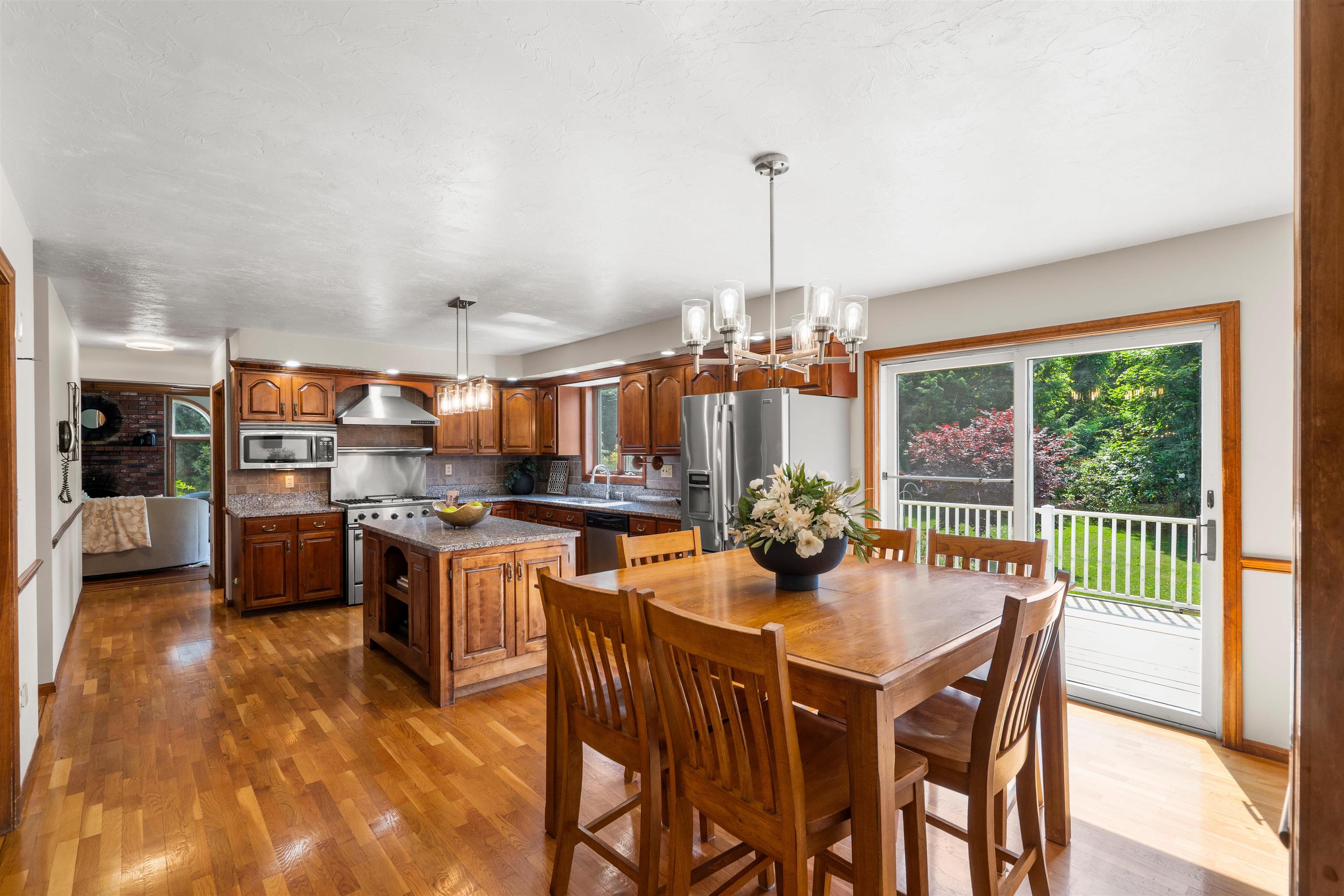 10 Roy Drive Hudson, NH 03051 - Photo 9 of 40