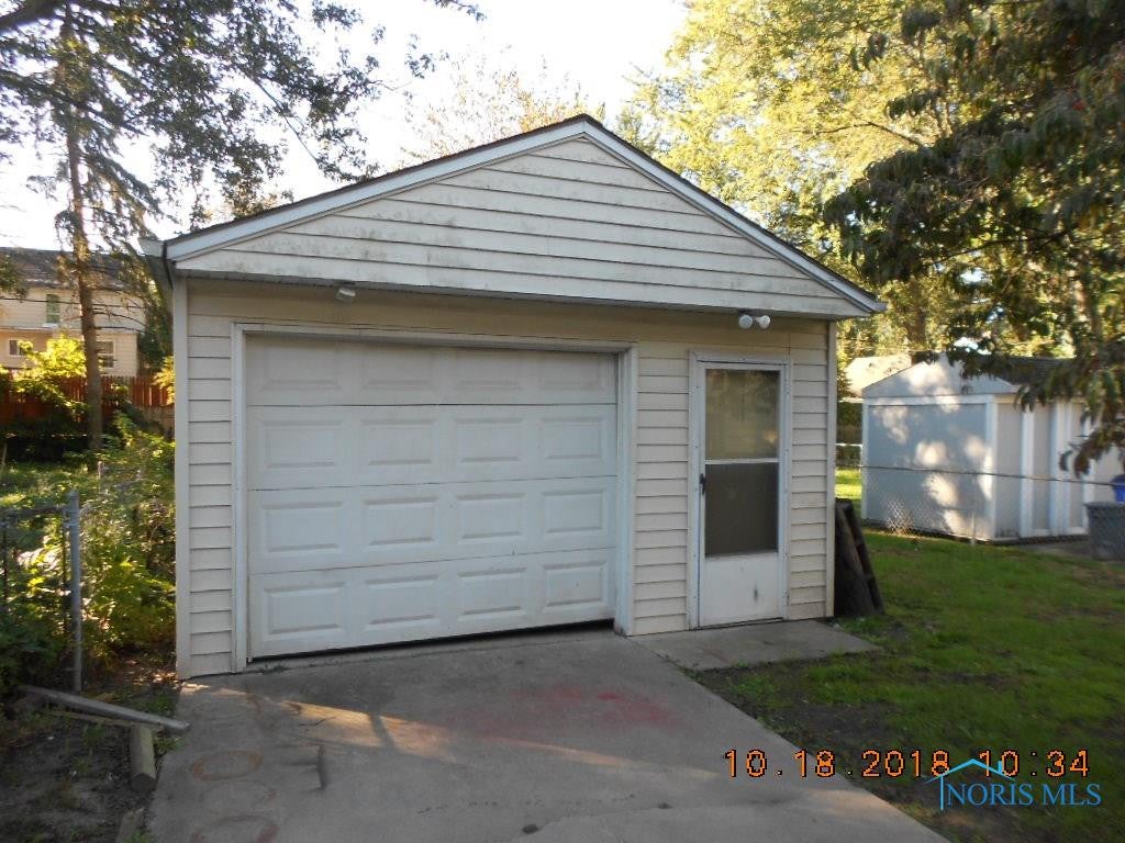 2017 Mansfield Road Toledo, OH 43613 - Photo 4 of 30 Gallery Image 4