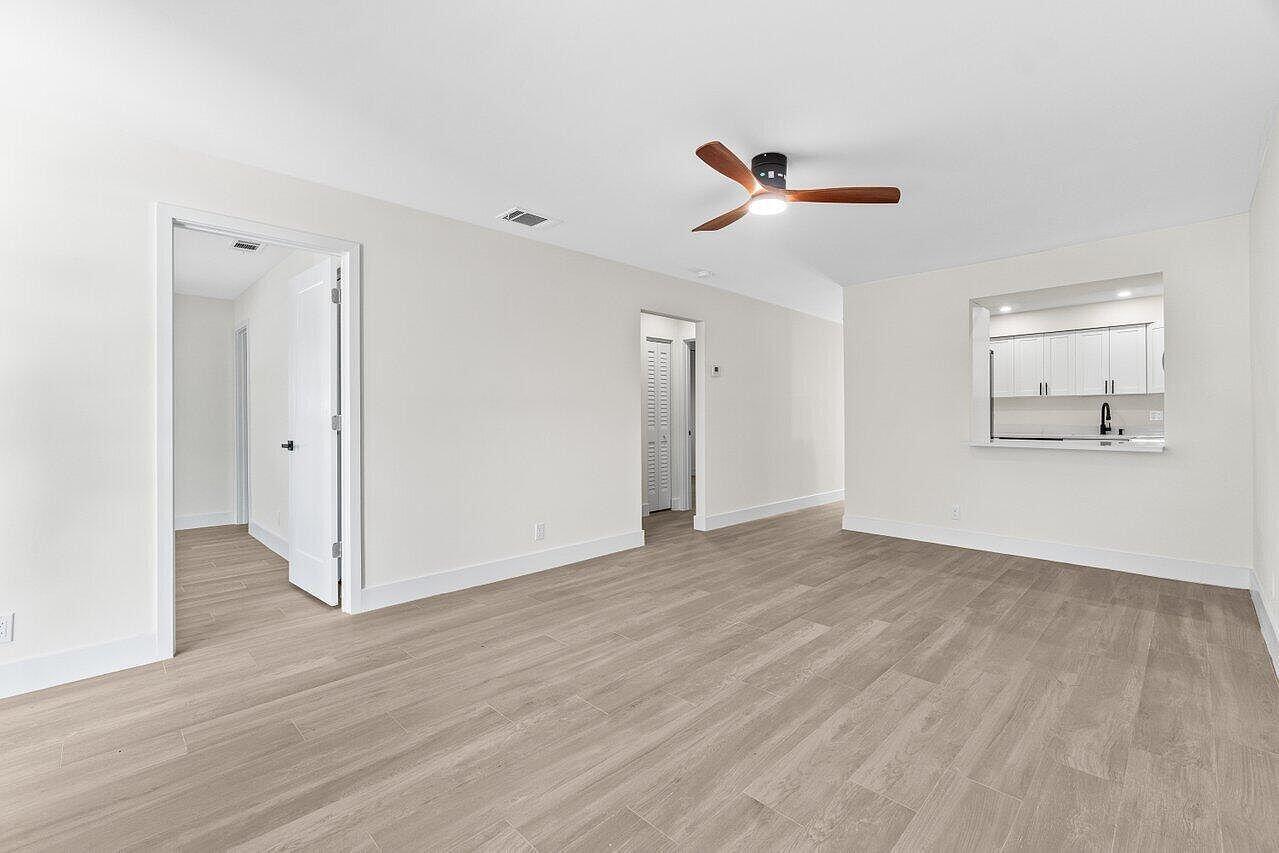4498 Northwest 2nd Avenue Boca Raton, FL 33431 - Photo 8 of 10 02_da9935d19b17625eff59699a8e56afbe-cc_f