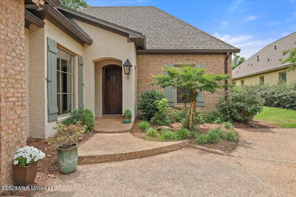 $435,000 | 407 Belle Pointe Lane, Madison, MS 39110
