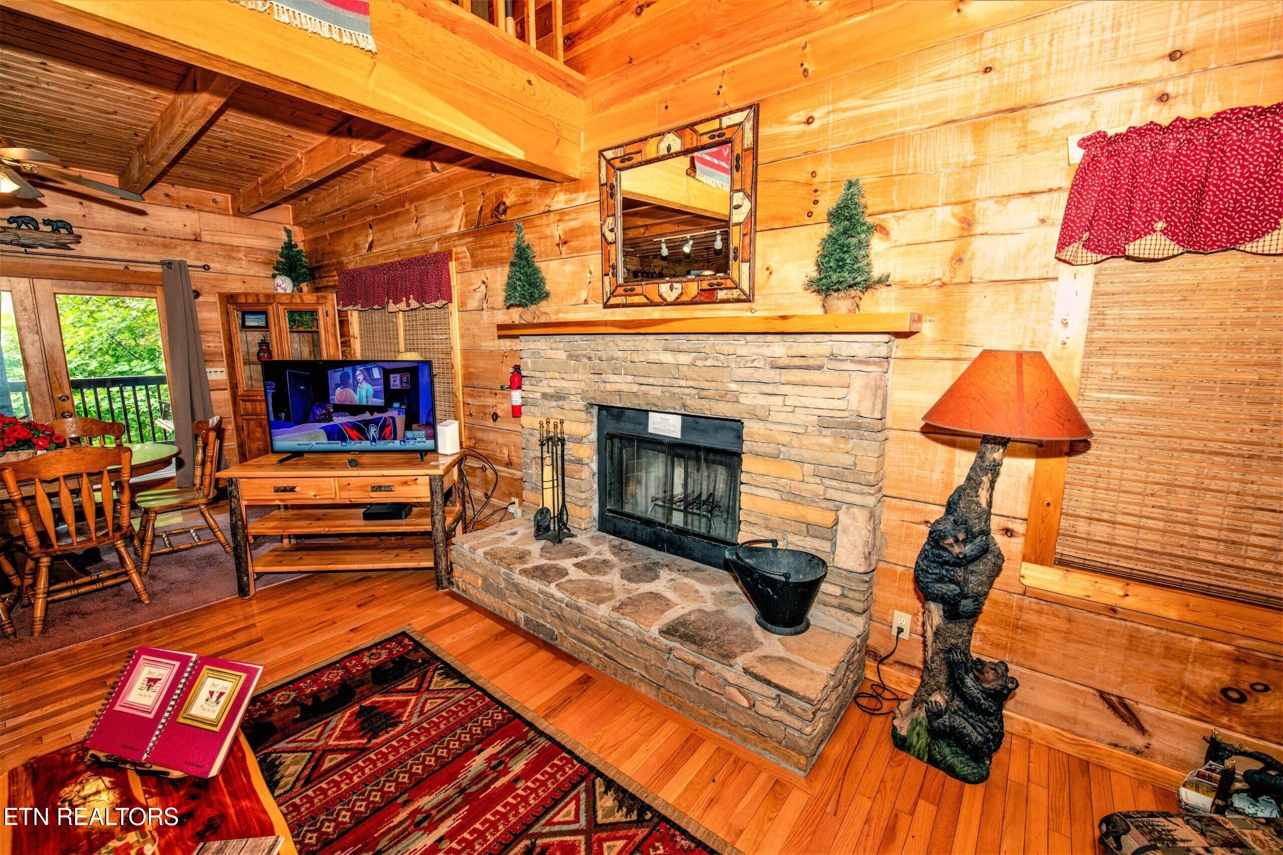 813 Lloyd Huskey Road Pigeon Forge, TN 37863 - Photo 14 of 18 pr37-scaled