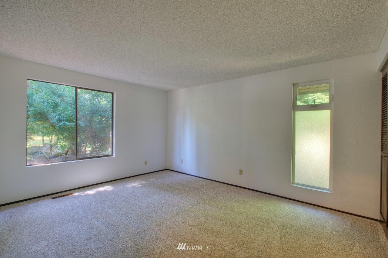 22004 Southeast Bain Road Renton, WA 98058 - Photo 13 of 27