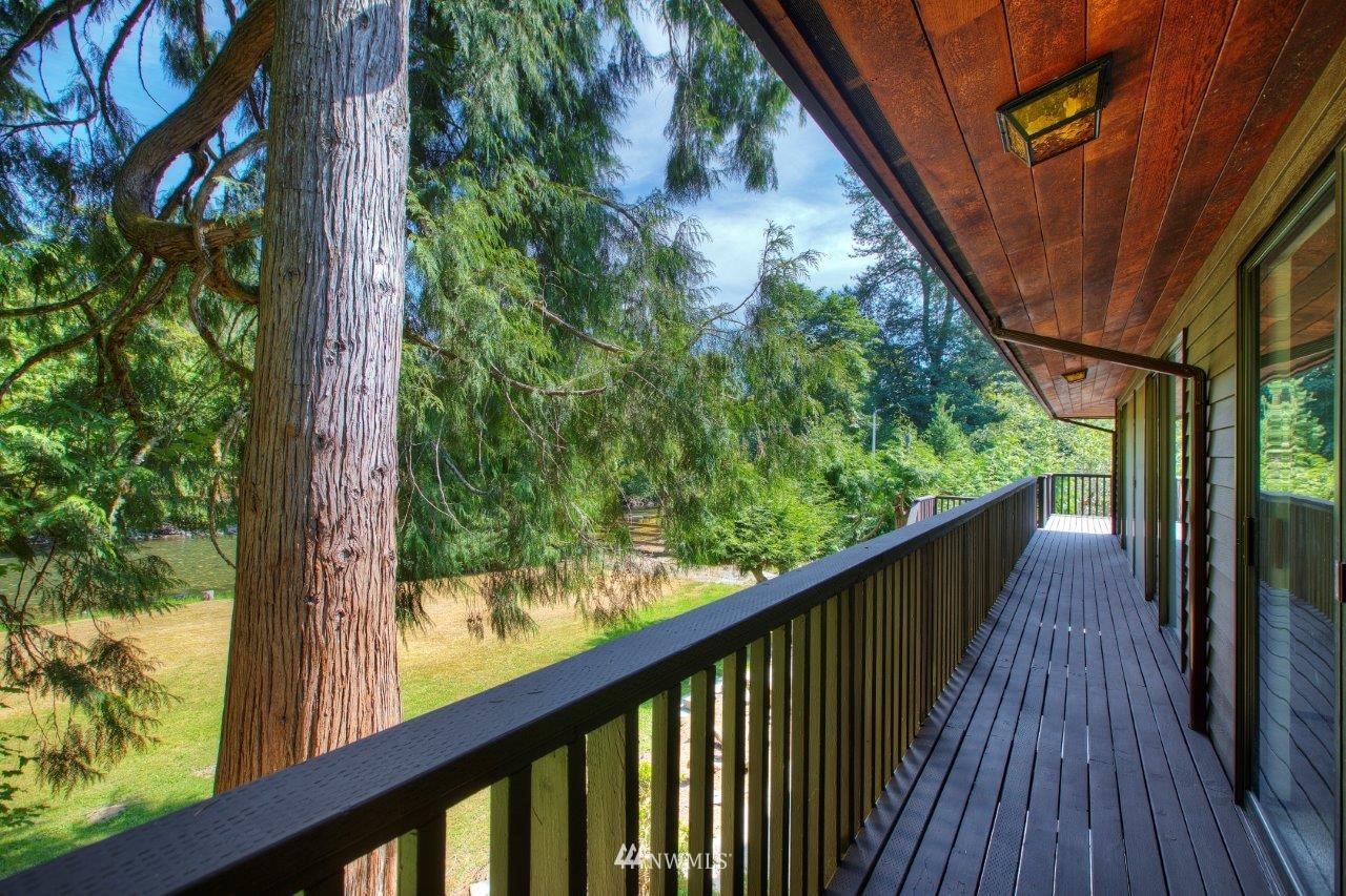 22004 Southeast Bain Road Renton, WA 98058 - Photo 17 of 27 a view of a wooden deck