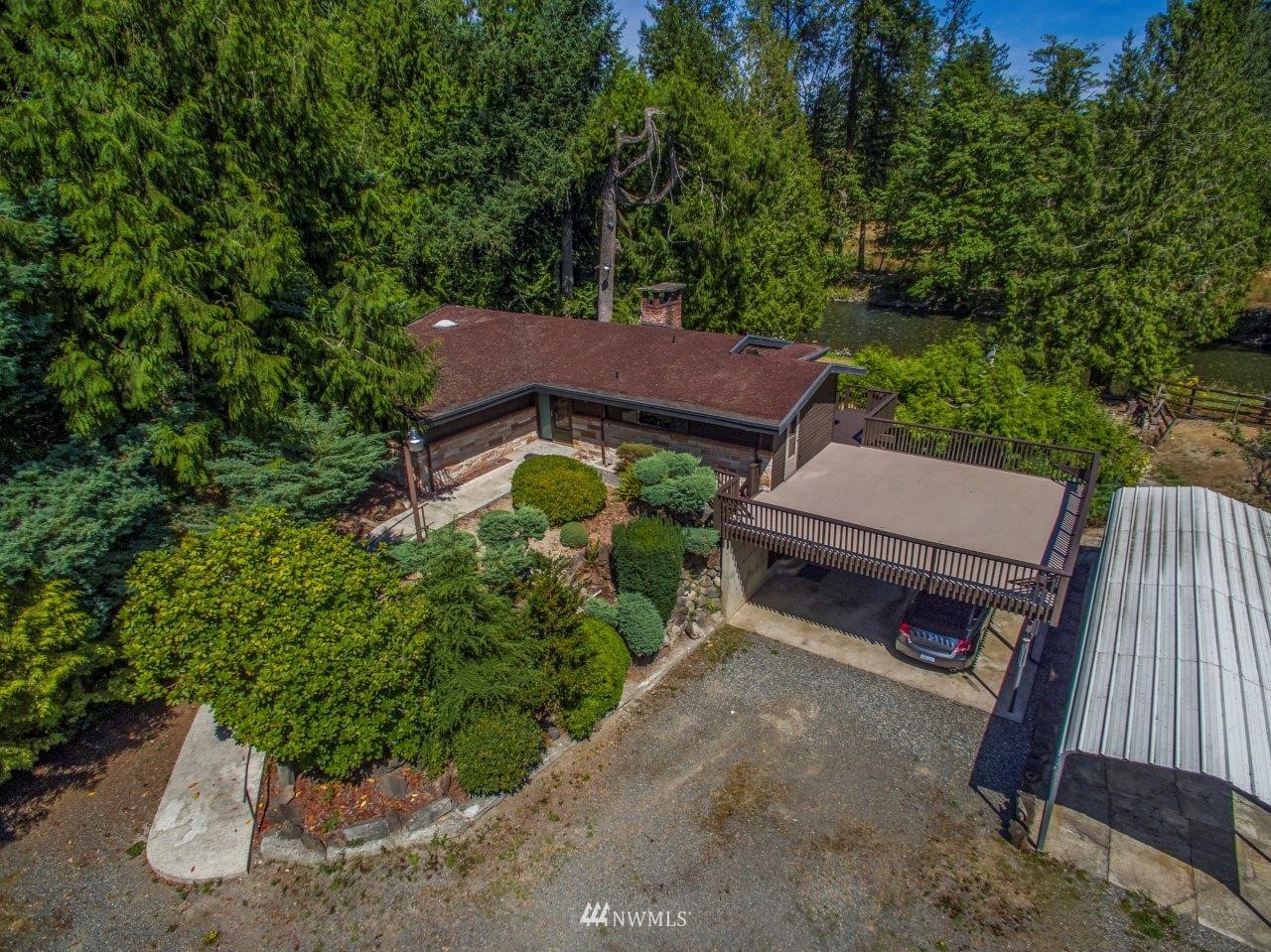 22004 Southeast Bain Road Renton, WA 98058 - Photo 25 of 27 a garden view with a seating space