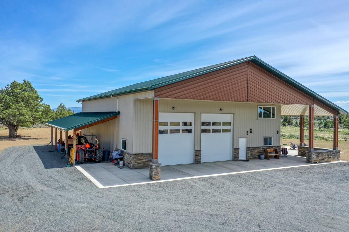 60975 Ward Road Bend, OR 97702 - Photo 41 of 44 DJI_0635