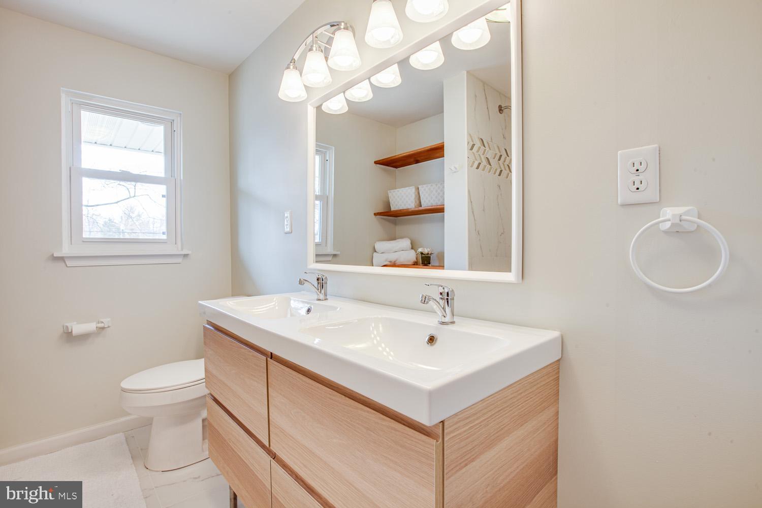 4120 Anderson Road Triangle, VA 22172 - Photo 19 of 30 Full bathroom