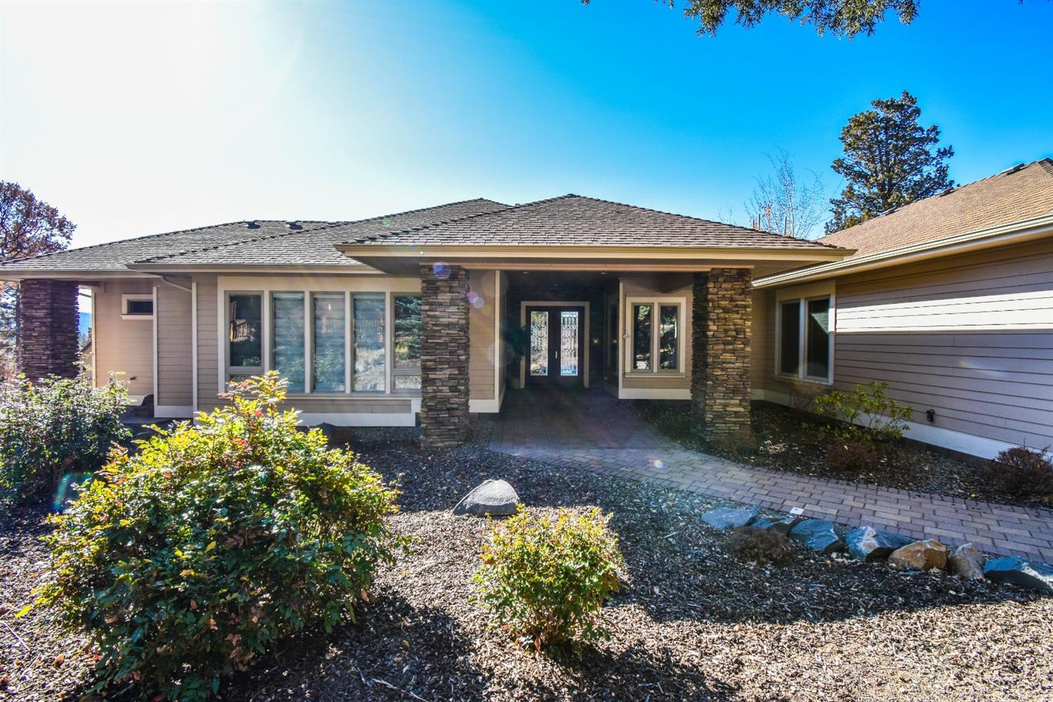 6104 Sanderling Road Klamath Falls, OR 97601 - Photo 1 of 32 Primary Photo